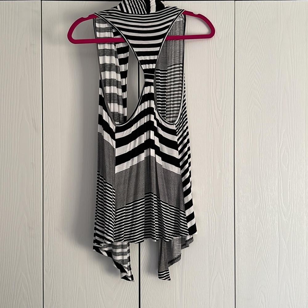 Striped vest - Picture 2 of 3
